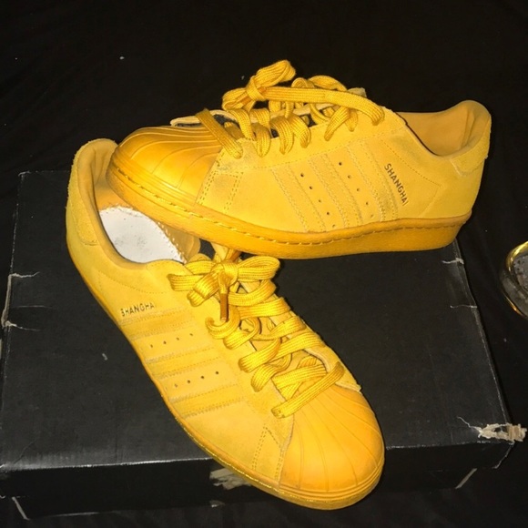 Shell toes yellow - Picture 2 of 4